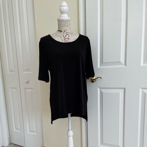 Susan Graver Modern Essentials Black Liquid Knit Tunic- M